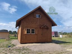 Domek szkieletowy Wiktor IV, 35m², drewniany, przestronny taras, idealny na rekreację