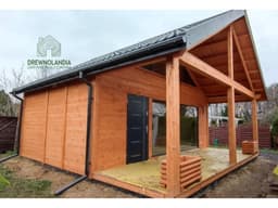 Adam IV – domek drewniany 35m² z tarasem i antresolą – idealny na działkę