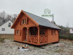 Domek letniskowy Wiktor IV z tarasem, przestronny i drewniany, powierzchnia 35m²