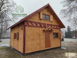 Domek Wiktor V – solidny drewniany projekt o powierzchni 35 m² z przestronną antresolą