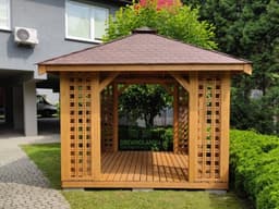 Drewniana czterokątna altana ogrodowa Ewa o wymiarach 3x3 m