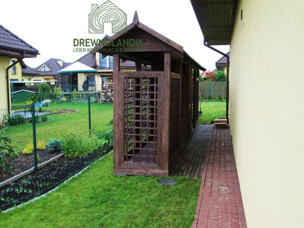Drewutnia Dagmara - 7x1m, z magazynkiem narzędziowym 