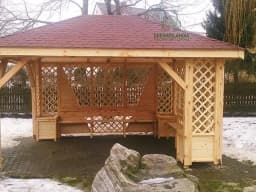 pergola z dwiema ścianami zabudowanymi