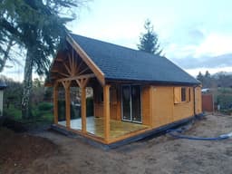 Drewnolandia - domek Olek z przestronnym tarasem, idealny na lato