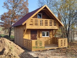 Drewniany domek letniskowy Igor na działkę, o wymiarach 5x5m