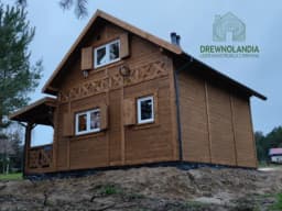 Domek CRK8 – nowoczesny styl z dużymi oknami