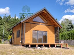 Drewniany domek CRA6 – całoroczny model z antresolą o powierzchni 35 m²