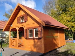 Dom drewniany Wiktor II z tarasem, wymiary 5x5 m, powierzchnia 25m²