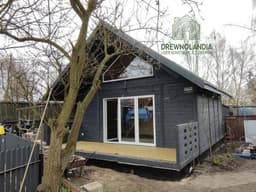 Drewniany domek CRA6 z antresolą – stylowe rozwiązanie na każdą działkę