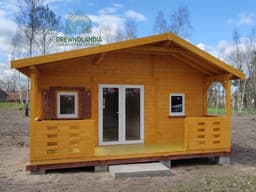 Drewnolandia – Norbert IV – domek letniskowy z tarasem – 35m²