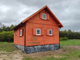 Domek drewniany CRA8 – nowoczesna konstrukcja z antresolą