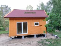 Drewniany domek Wiktor V – funkcjonalny projekt na każdą działkę rekreacyjną