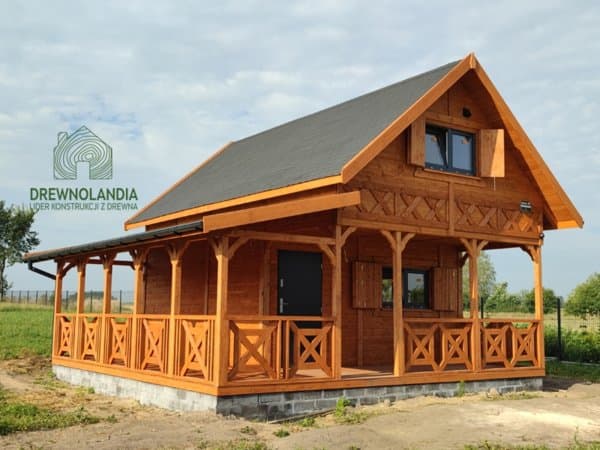 CRP6 – domek całoroczny z poddaszem i tarasem